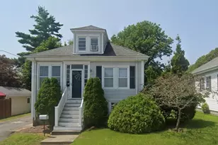 82 Francis St, Fairhaven, MA 02719 - Photo 2