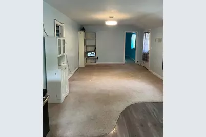 14 Oak St, Southwick, MA 01077 - Photo 8
