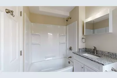 10 Fifth Ave #2, Webster, MA 01570 - Photo 10