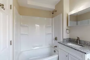 10 5th Ave, Webster, MA 01570 - Photo 10