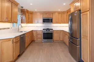 122 Leedham St, Attleboro, MA 02703 - Photo 10