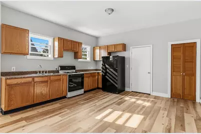 998 Middle, Fall River, MA 02721 - Photo 14