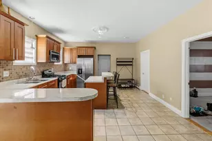 998 Middle, Fall River, MA 02721 - Photo 10