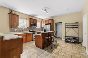 998 Middle, Fall River, MA 02721 - Photo 8