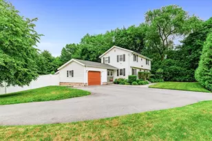 231 Haverhill St, Rowley, MA 01969 - Photo 2