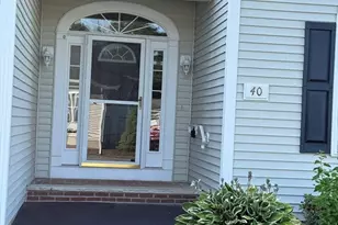 40 Holly Ln, Dracut, MA 01826 - Photo 2