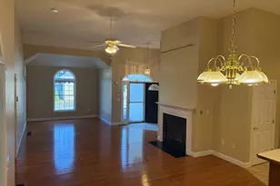 40 Holly Ln, Dracut, MA 01826 - Photo 4