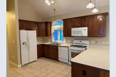 40 Holly Ln #40, Dracut, MA 01826 - Photo 12