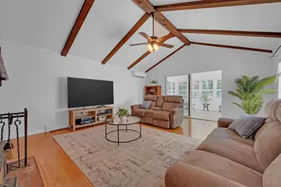 198 Meadow Wood Dr, Holden, MA 01520 - Photo 8