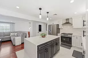 15 Sycamore St, Millbury, MA 01527 - Photo 8