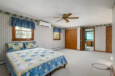 604 Quinapoxet St, Holden, MA 01520 - Photo 14