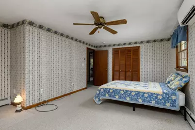 604 Quinapoxet St, Holden, MA 01520 - Photo 16