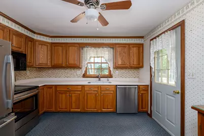 604 Quinapoxet St, Holden, MA 01520 - Photo 2