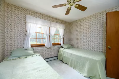 604 Quinapoxet St, Holden, MA 01520 - Photo 12