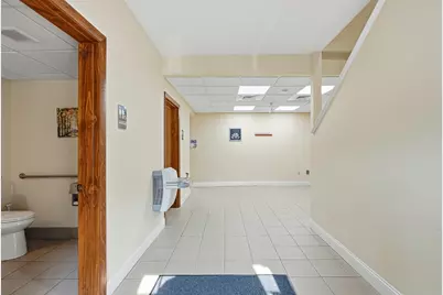 37 Pierce St, Northborough, MA 01532 - Photo 10
