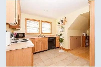 31 Morrison Ave #3, Somerville, MA 02144 - Photo 2