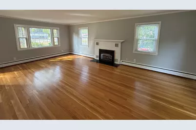 22 Arlington St, Dracut, MA 01826 - Photo 6