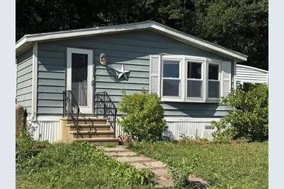 117 Vista, Sturbridge, MA 01566 - Photo 1
