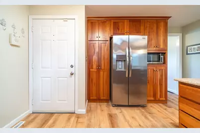7 Bunker Cir, East Longmeadow, MA 01108 - Photo 8