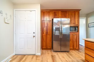 7 Bunker Cir, East Longmeadow, MA 01108 - Photo 8