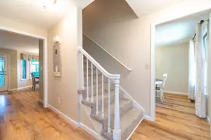 7 Bunker Cir, East Longmeadow, MA 01108 - Photo 2
