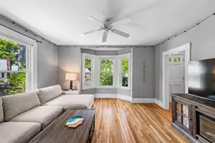 16 Budleigh Ave, Beverly, MA 01915 - Photo 2
