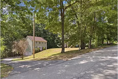 11 Navajo St, Hubbardston, MA 01452 - Photo 2