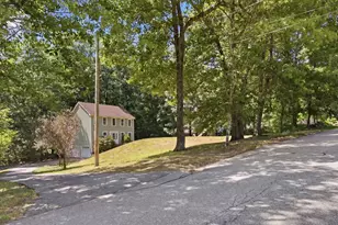 11 Navajo St, Hubbardston, MA 01452 - Photo 2