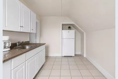 115 Thompson St, New Bedford, MA 02740 - Photo 32