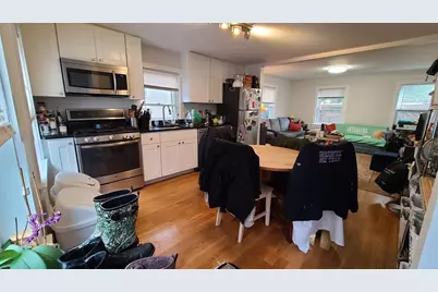 115 Pleasant St #B, Cambridge, MA 02139 - Photo 2