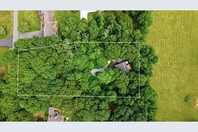 1746E Drift Rd, Westport, MA 02790 - Photo 8