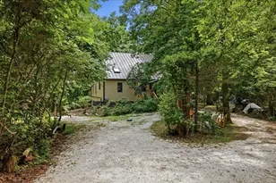 1746E Drift Rd, Westport, MA 02790 - Photo 16