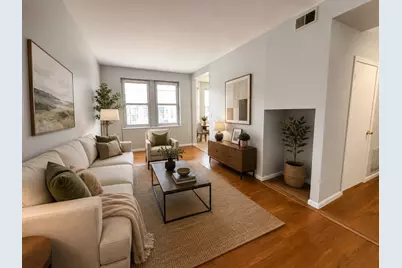 394 Riverway #10, Boston, MA 02115 - Photo 2