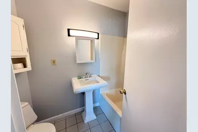 394 Riverway #10, Boston, MA 02115 - Photo 4