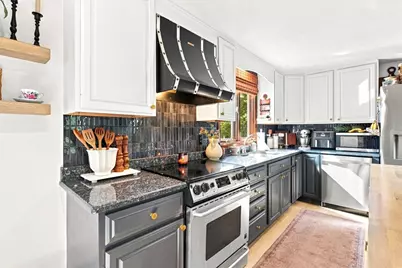 45 Cross St, Middleborough, MA 02346 - Photo 12