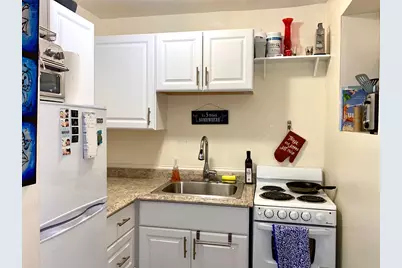 120A Babcock St #B4, Brookline, MA 02446 - Photo 4