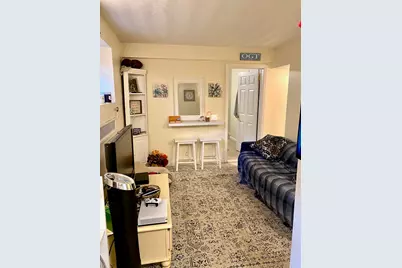 120A Babcock St #B4, Brookline, MA 02446 - Photo 2