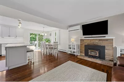 22 Barnard St, Shrewsbury, MA 01545 - Photo 8