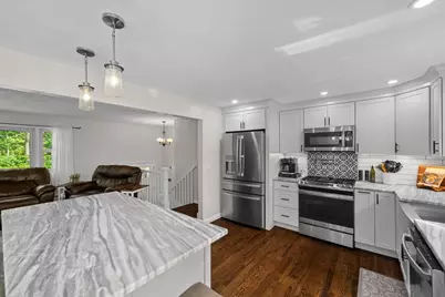 22 Barnard St, Shrewsbury, MA 01545 - Photo 12