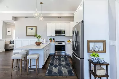85 Regent St #6, Boston, MA 02119 - Photo 2