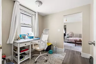 8 Saunders St, Salem, MA 01970 - Photo 12