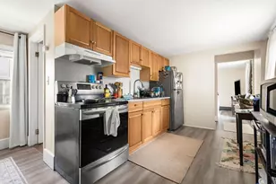 8 Saunders St, Salem, MA 01970 - Photo 32