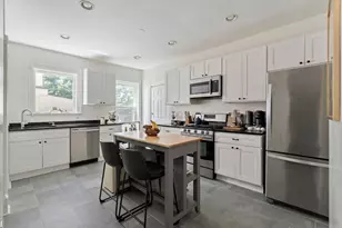 39 Mellen St, Boston, MA 02124 - Photo 8