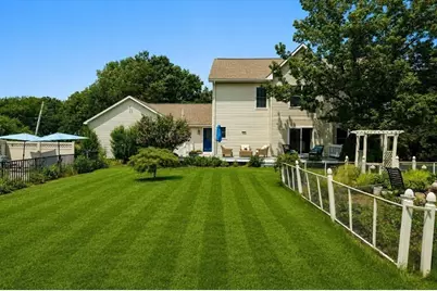 162 Main St, Southborough, MA 01772 - Photo 36