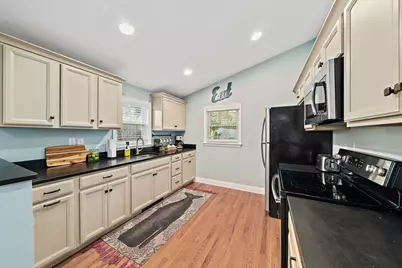 36 Cranberry Ave, Mashpee, MA 02649 - Photo 6