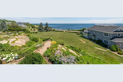 70 Grapevine Road #B, Gloucester, MA 01930 - Photo 2