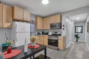 38 Mitchell St, Providence, RI 02907 - Photo 14