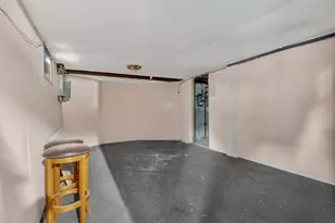 38 Mitchell St, Providence, RI 02907 - Photo 8