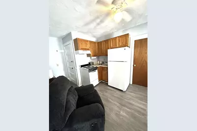50 West Street #studio, Middleborough, MA 02346 - Photo 4