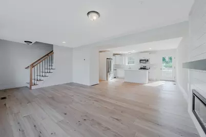 112 Genest St #17, Dracut, MA 01826 - Photo 8